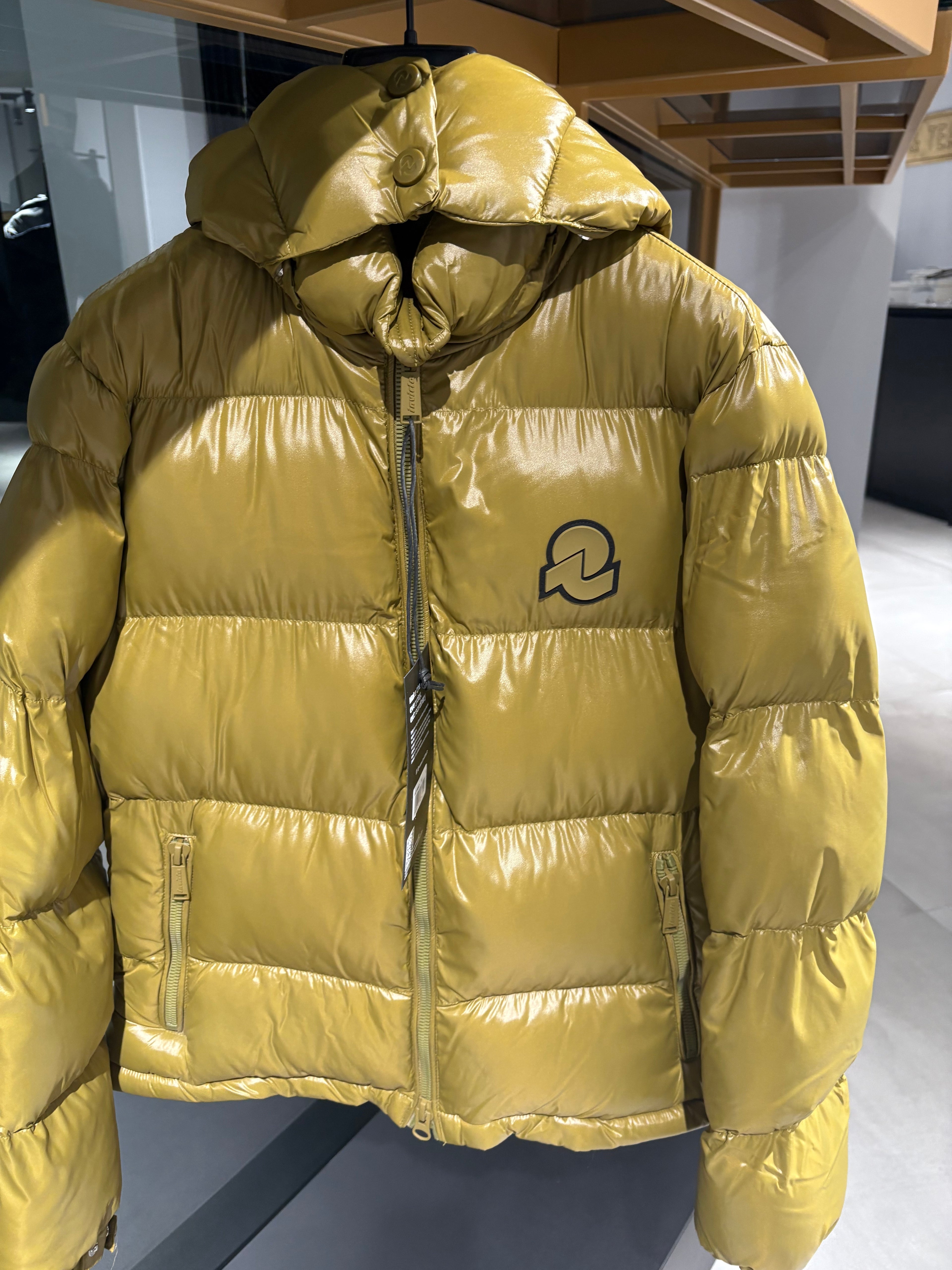 INVICTA GIUBBINO VERDE CHIARO